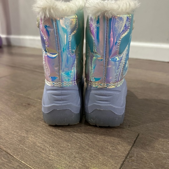 Frozen winter snow boots toddler size 10 Disney’s Frozen slippers size 9/10 - Picture 4 of 12